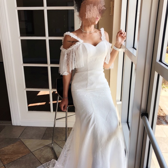 Old fashion laced low back prom dress - Picture 3 of 4